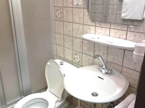 S&L诺伊斯酒店 外观 照片